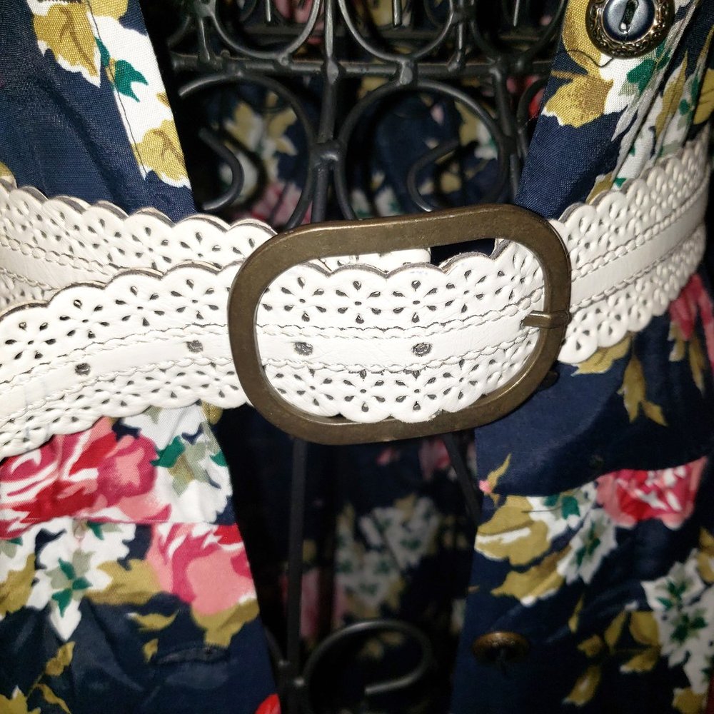 Bohemian Lace-pattern White Vegan-Leather Belt Country Cowgirl